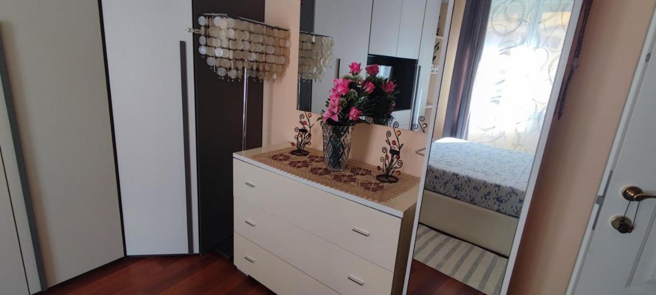 Azzurra Holiday Home - 850 M Al Mare - 75 Mq - Balconata Vivibile - Wi-Fi - Pay Tv Gratis - Posteggio Auto Condominiale Non Assegnato ラッパロ エクステリア 写真